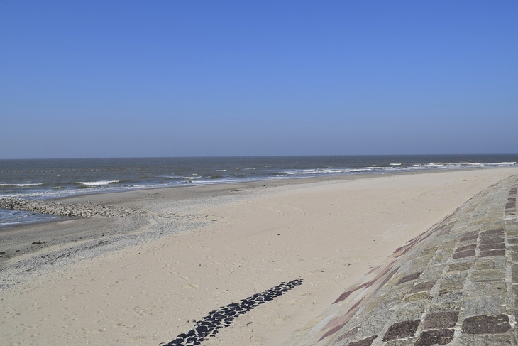 Strandabschnitt hinter der Ferienanlage