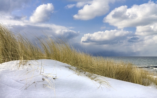 Ostseestrand im Winterkleid