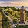 Leuchtturm Kap Arkona auf Rügen bei Sonnenuntergang.